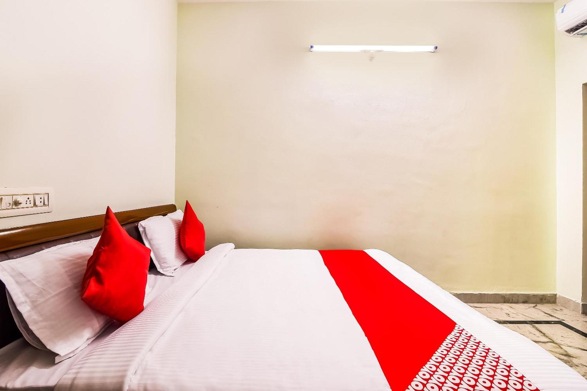 OYO 42984 Kartikeya Park View Residency Otel Chittoor Dış mekan fotoğraf